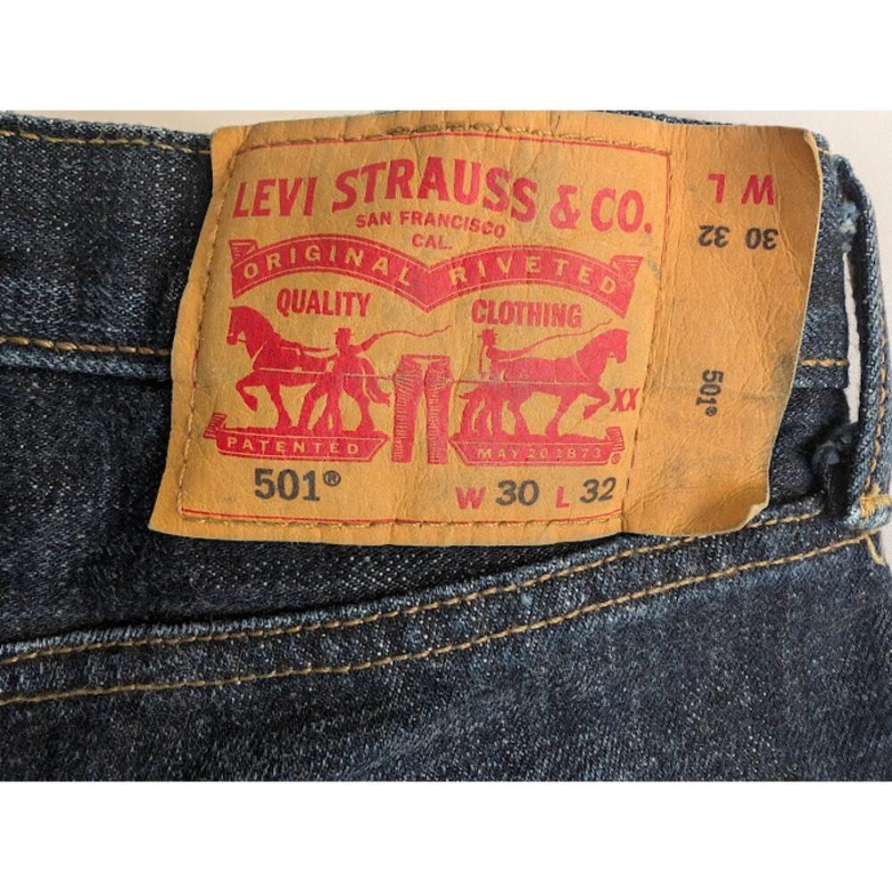 501 dark blue Levi Straus Jeans 30 W 32 L Retro bikercore Heritage Normcore - Picture 5 of 13